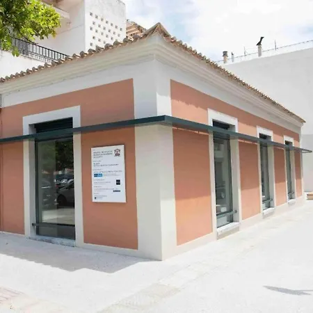 View Anthemis Boutique B1 *